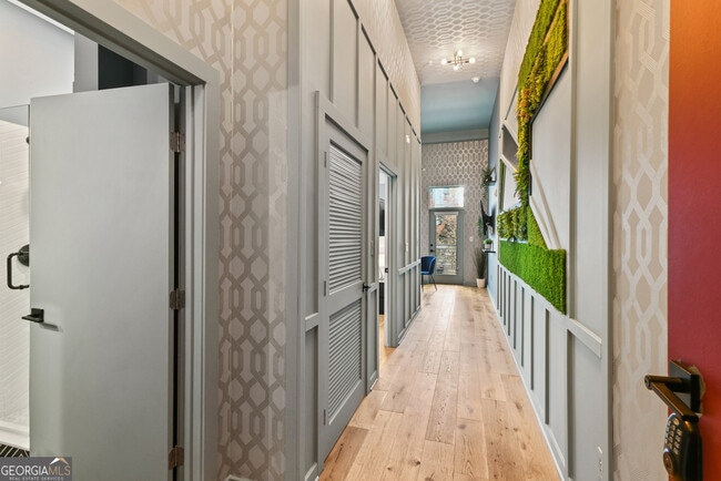 Photo - 208 12th St NE