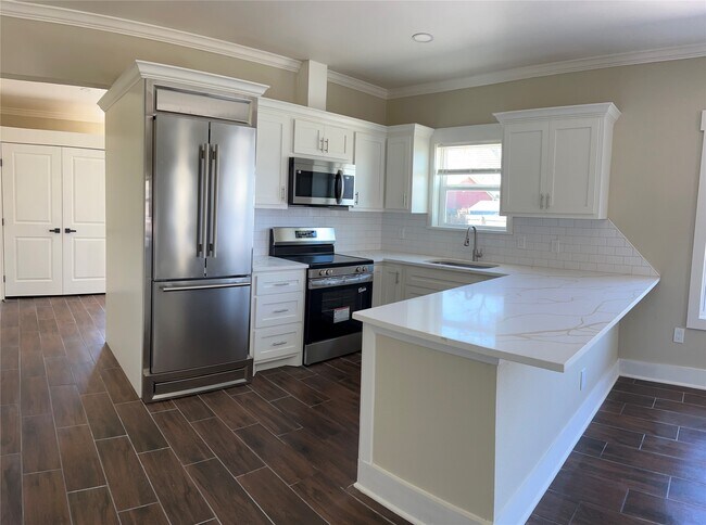 Photo - 1148 Panama St