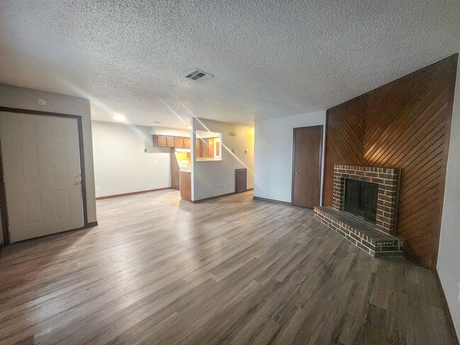 Photo - 4104 N Market Ave