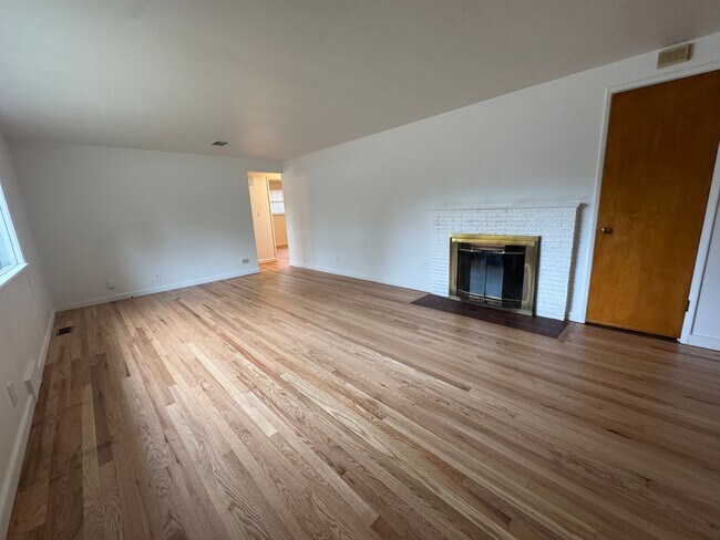 Photo - 3bd/1.5ba with yard and garage next to Shoreline Light Rail station!