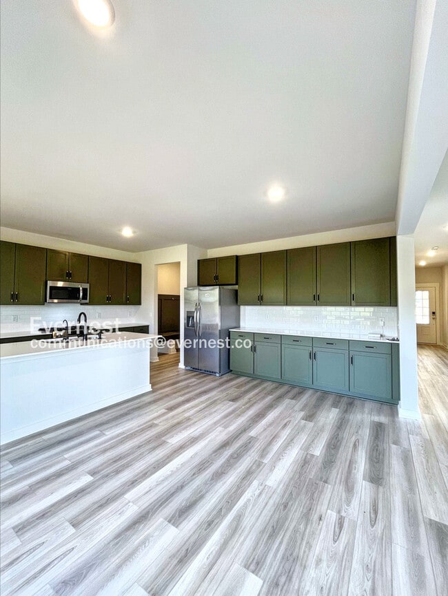 Photo - 506 Lyness Dr