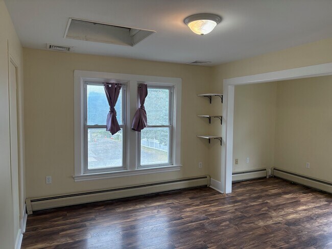 1179 Main St Unit 3