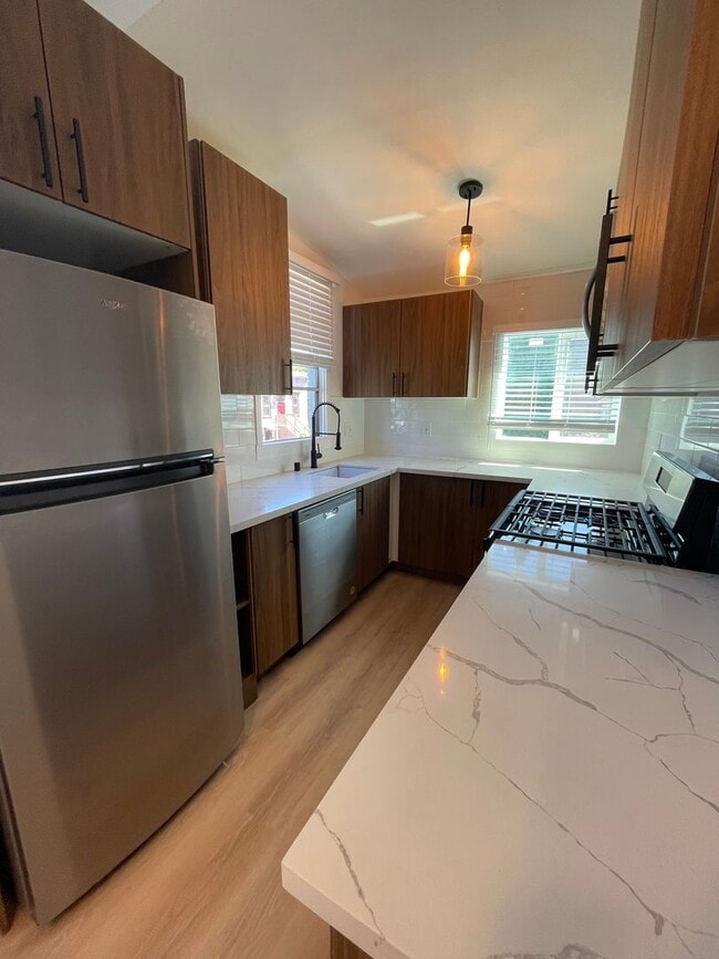 Building Photo - 1451 16th St Unit A Rental