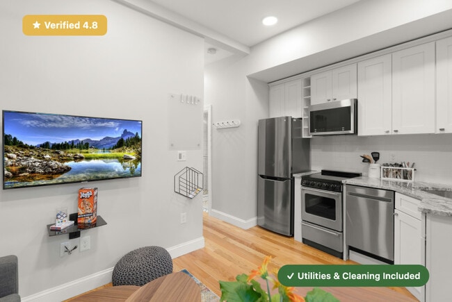 Building Photo - Furnished Private Bedroom in North End