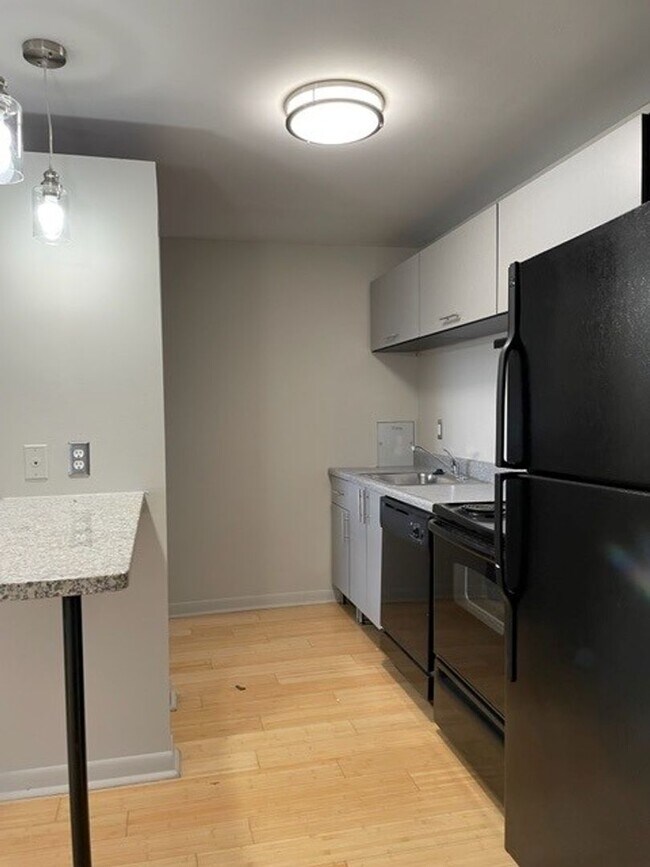 Photo - Walnut Manor Apartments