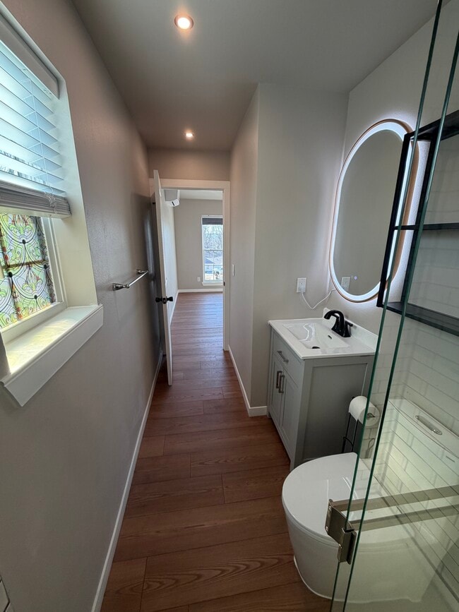 Photo - 833 W Stone St Unit C