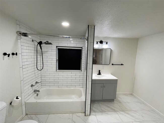 Photo - 6701 Eagle Pass St