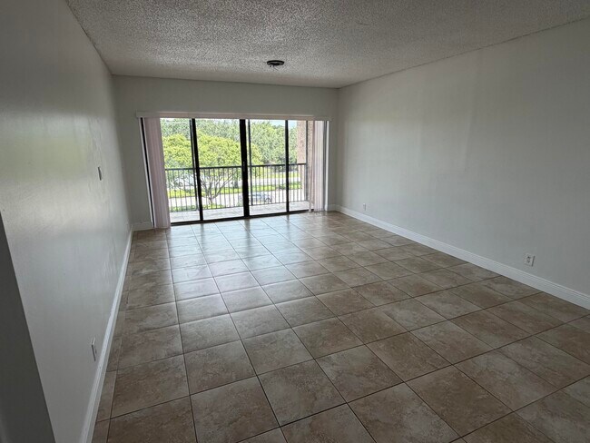 2500 Coral Springs Dr Unit 306
