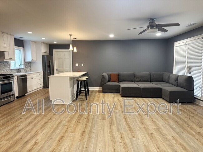 Photo - 261 Ridgewood Rd