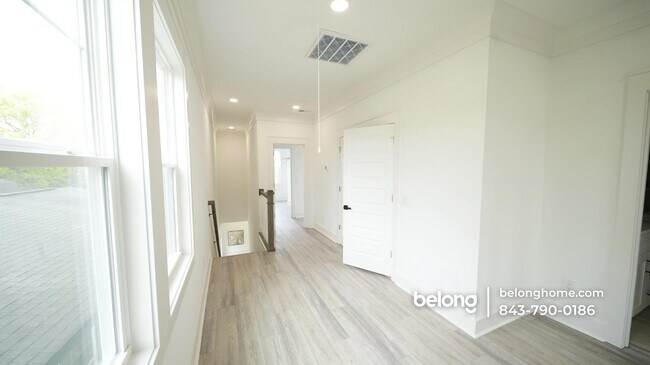Photo - 2047 Forest Ave