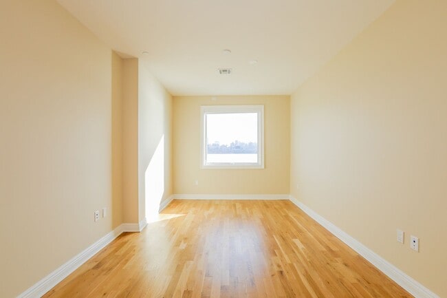 Photo - 11 Main St Unit 519