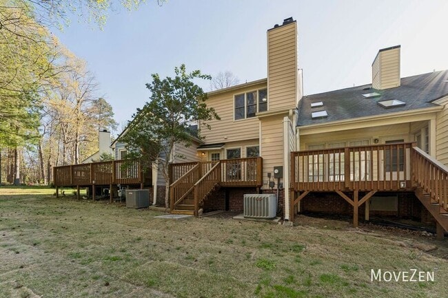 Photo - 134 Sanair Ct