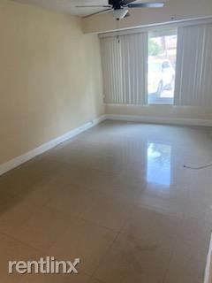 Photo - 3 br, 2 bath House - 4617 SW 24th Ave