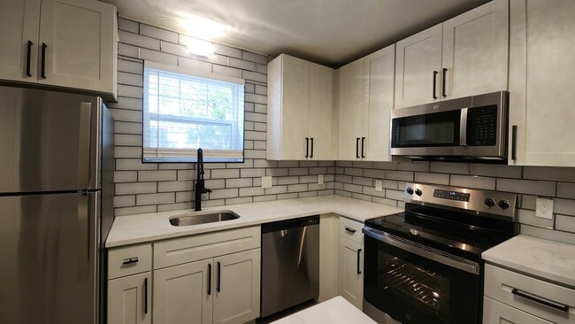 Photo - 803 Westwood Dr Unit 811-3N