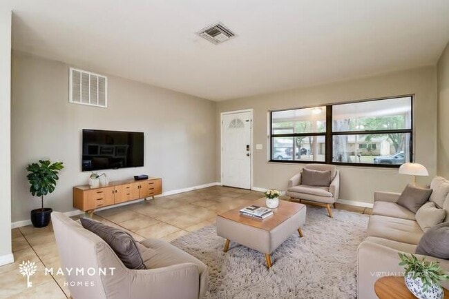 Photo - 2086 Shadow Ln