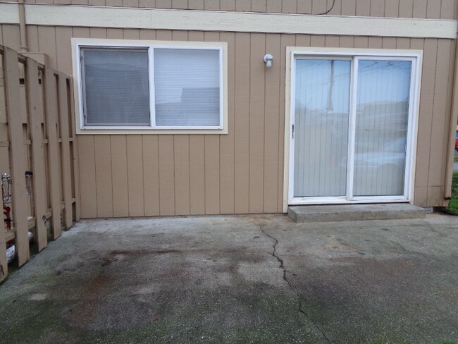 Photo - 609 E 1st St Casa