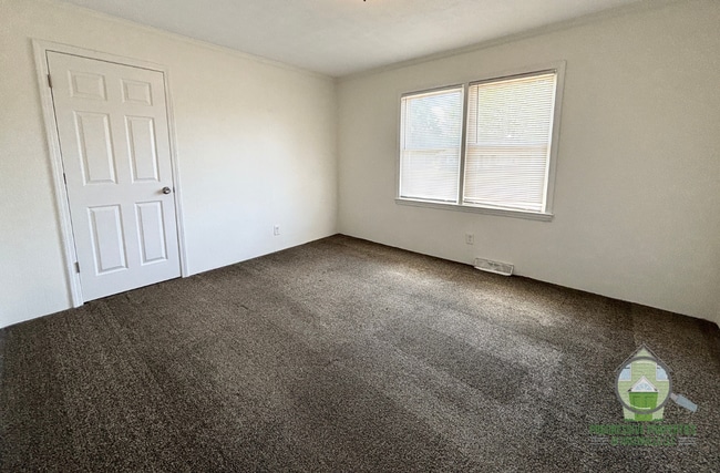 Photo - 113 Fowler Rd