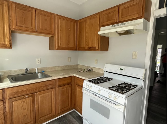 Building Photo - 500 Eastlynne Ave Rental