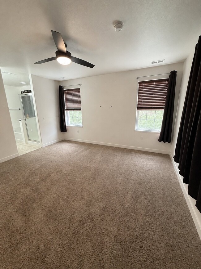 Photo - 3865 S 2935 W