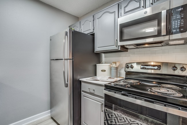 Evaline Apartments