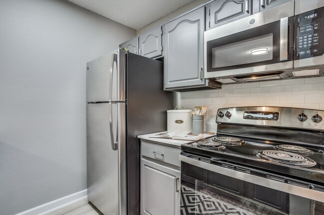 Photo - Evaline Apartments