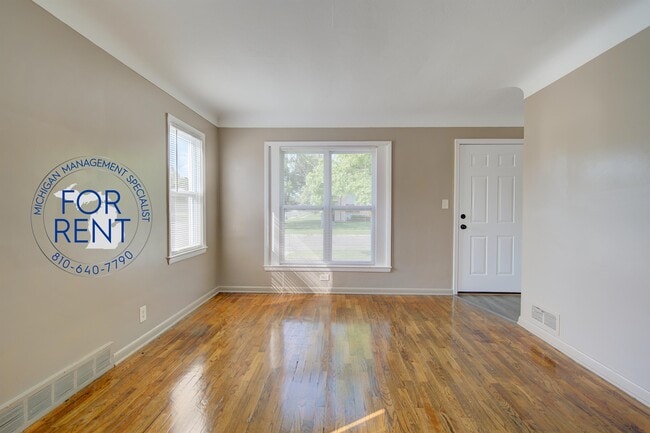 Photo - 2857 Stevenson St