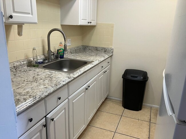 Photo - 4922 Elkner St