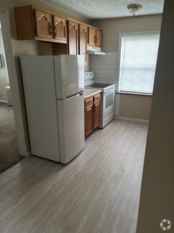 Building Photo - 527 Corona Ave Unit A Rental