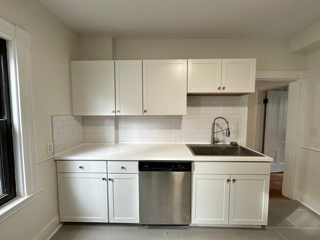 Photo - 173 Everett St Unidad 1