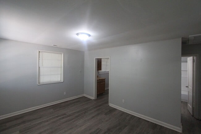 1433 Rayfield Dr