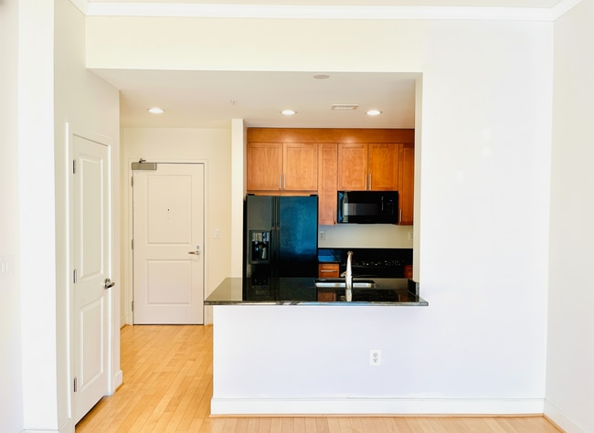 Photo - 4101 Albemarle St NW Unit 611