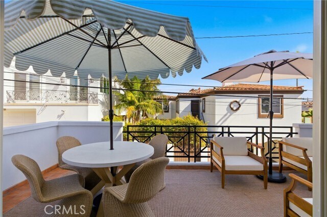 Photo - 720 Manhattan Beach Blvd