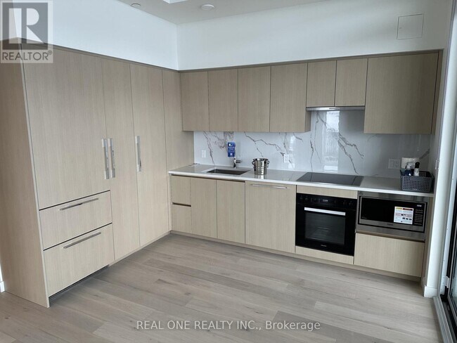 Photo - 1 Concord Cityplace Wy Unit 6905