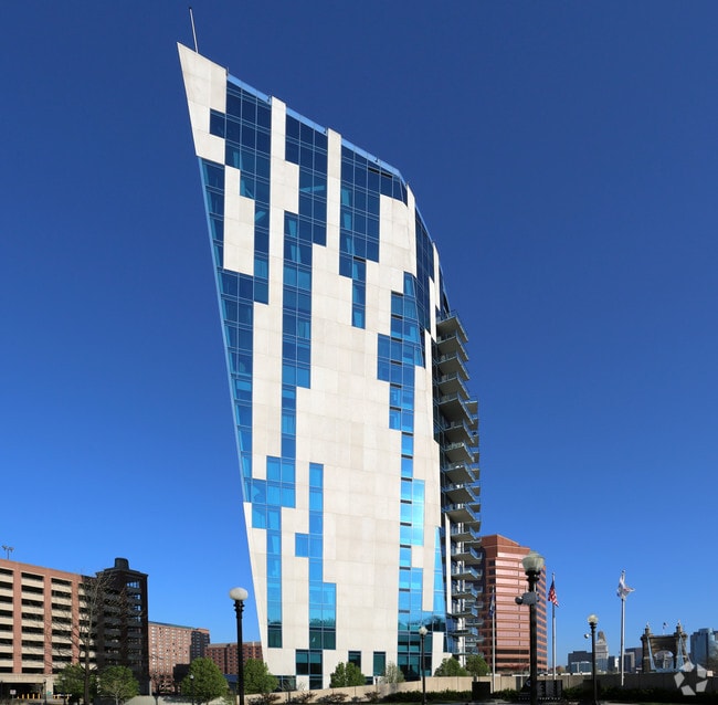 Photo - The Ascent at Roebling's Bridge