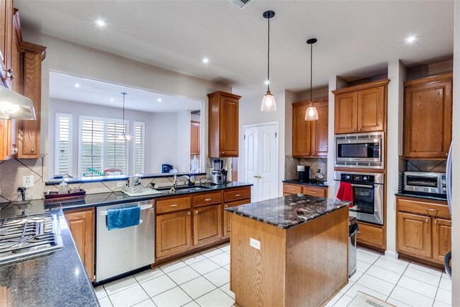 Photo - 9604 Crenata Cove