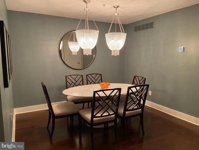 Photo - 805 Rosehill Dr