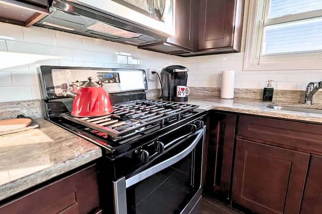 Photo - 108 Gotthart St