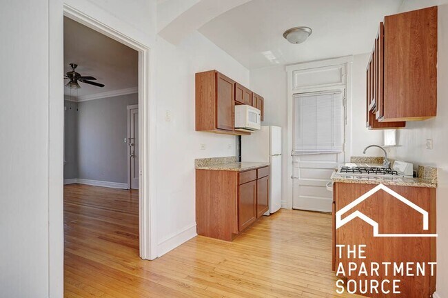 Photo - 4402 N Rockwell St Unit 3