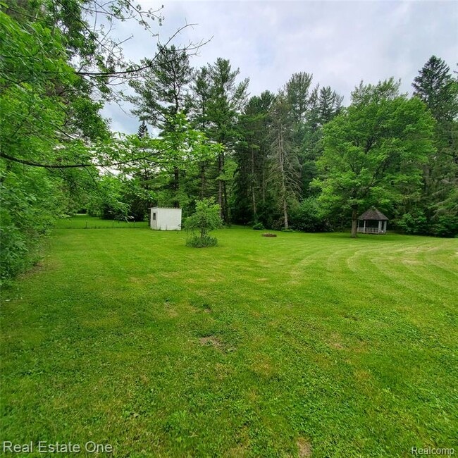 Photo - 249 W Buell Rd