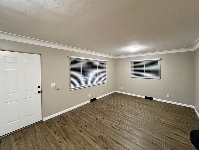 Photo - 3317 Bampton Ave Unit 1