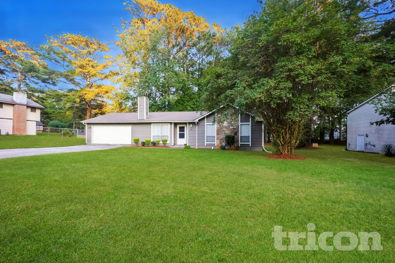 Photo - 7085 Hania Dr