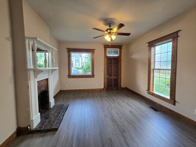 Photo - 4805 Illinois Ave