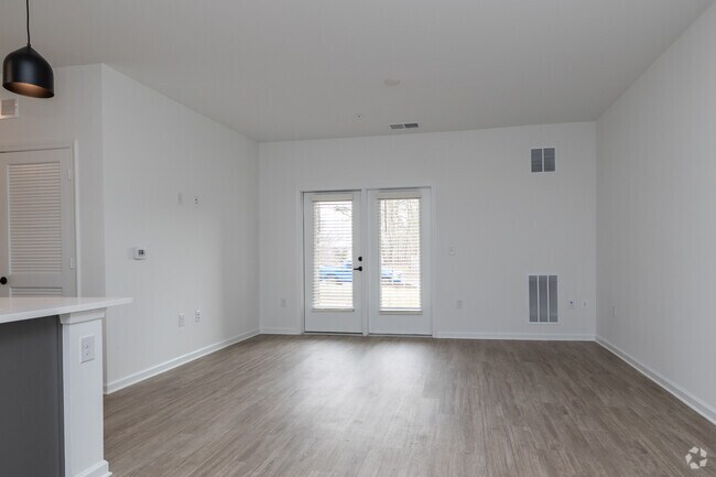 2BR, 2BA - 996SF - Living Room