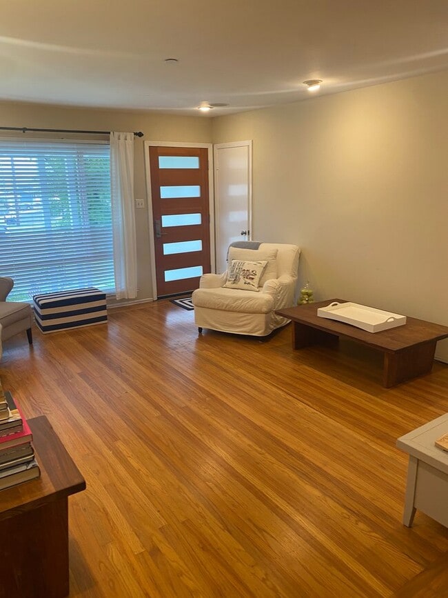Photo - Fully Furnished House in South San Francisco - 2 Bedroom, 2 Bathroom