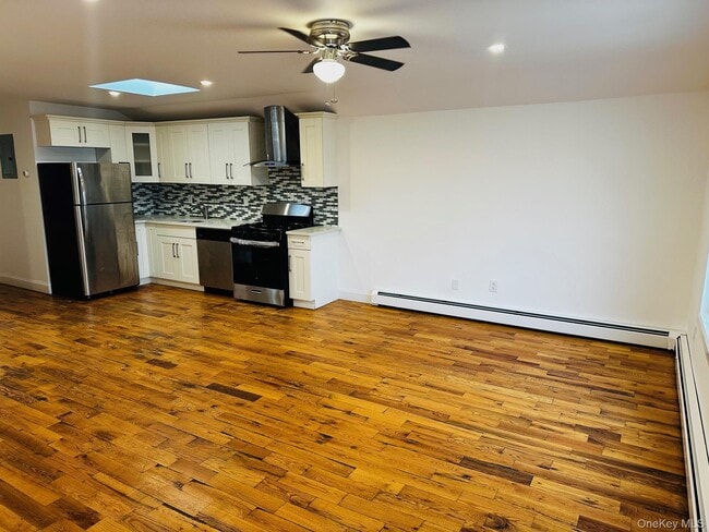 Building Photo - 3-44 Beach 87th St Unit 2