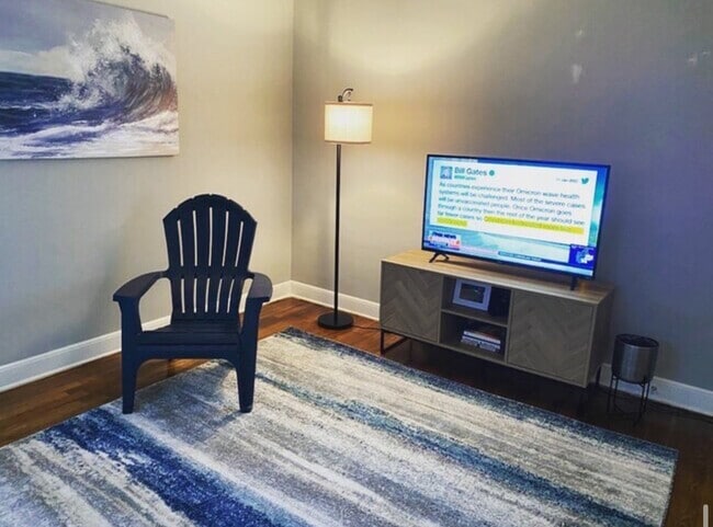 Photo - 2011 Waverly