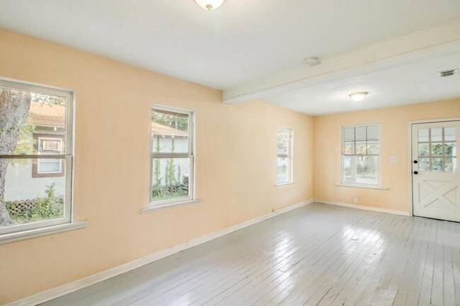 Photo - 3621 Potter St.