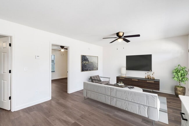 Photo - 1 - The Grove on Berry