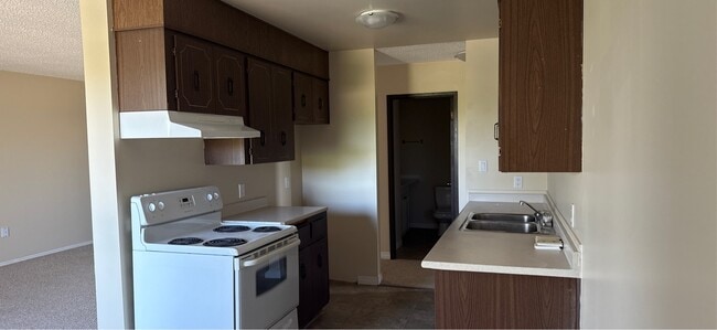 Photo - 5310-5346 46 St Unit WB-1308