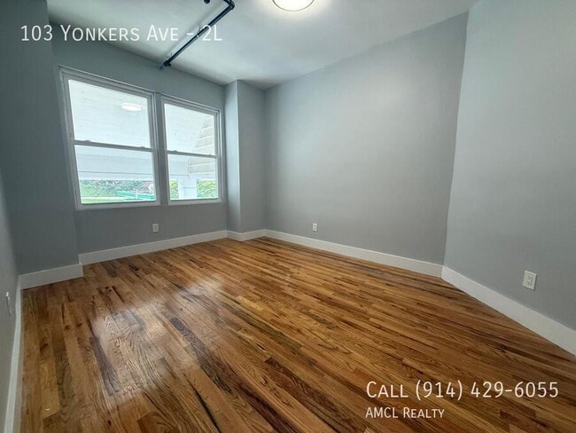 Building Photo - 103 Yonkers Ave Unit 2L